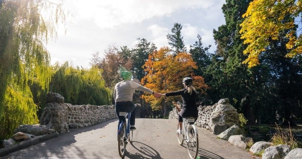 Victoria City Bike Tour: Pedal Through Gardens, Castles & Harbor Views