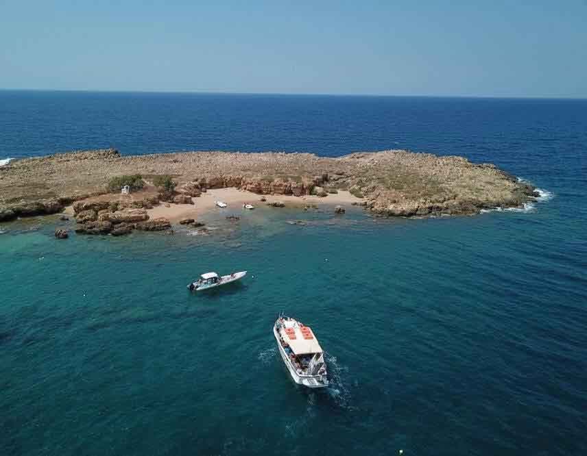 Glass-Bottom Morning Cruise to Lazaretta from Chania