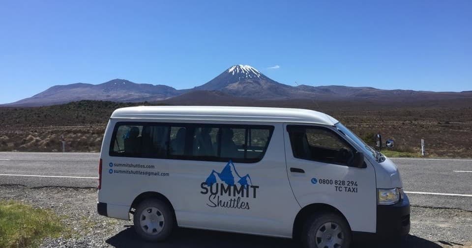 Summit Shuttles Ski Shuttle: National Park to Whakapapa