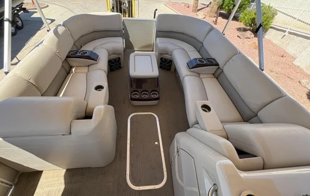 Explore Green Lake on a 23' Bennington Pontoon
