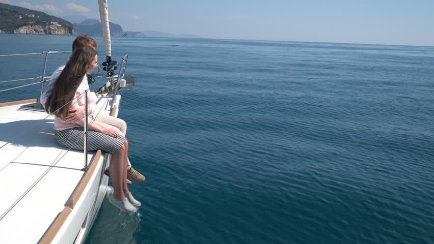 Romantic Sailboat Tours in Lisbon by Rent a Boat