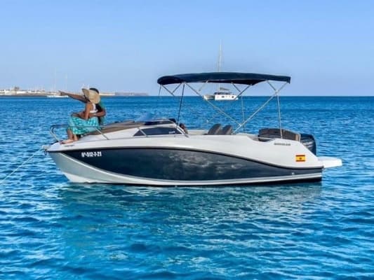 Quicksilver 555 Cabin: Private Boat Charter from Playa Blanca to Papagayo