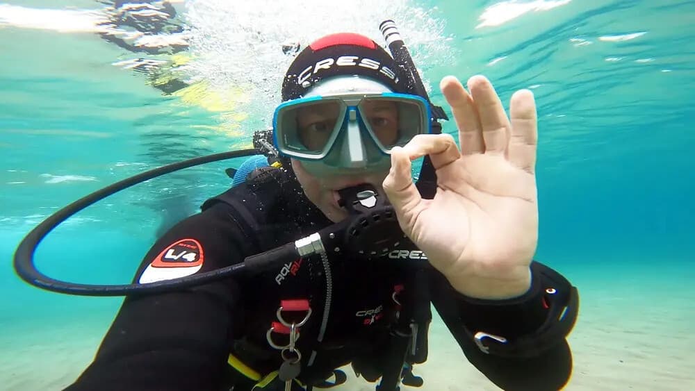 Learn to Dive in Schinias: Open Water Diver Course in Nea Makri