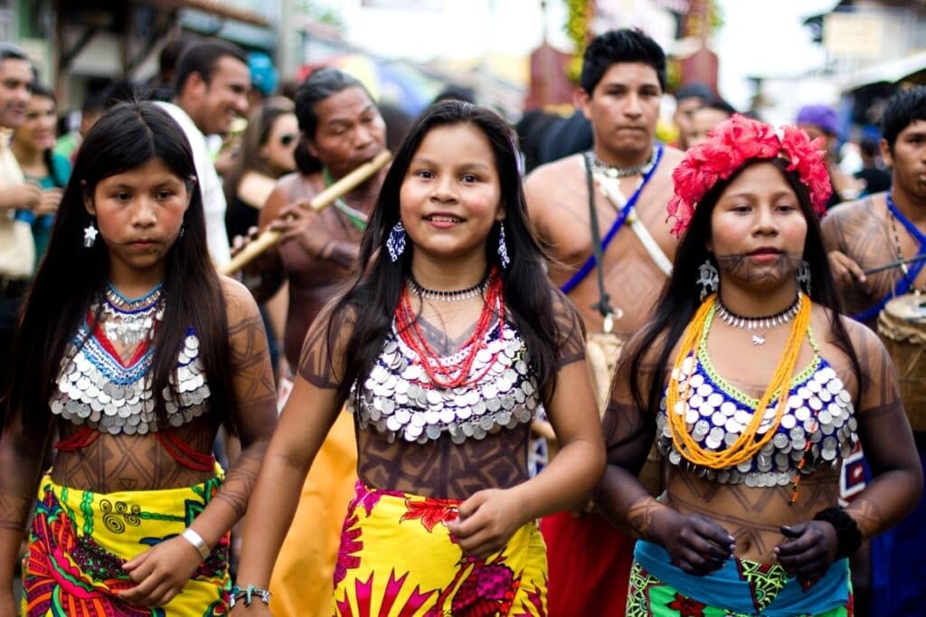 Embera Tribe Tour: Half-Day Embera-Wounaan Village & Rainforest Experience Near Panamá City