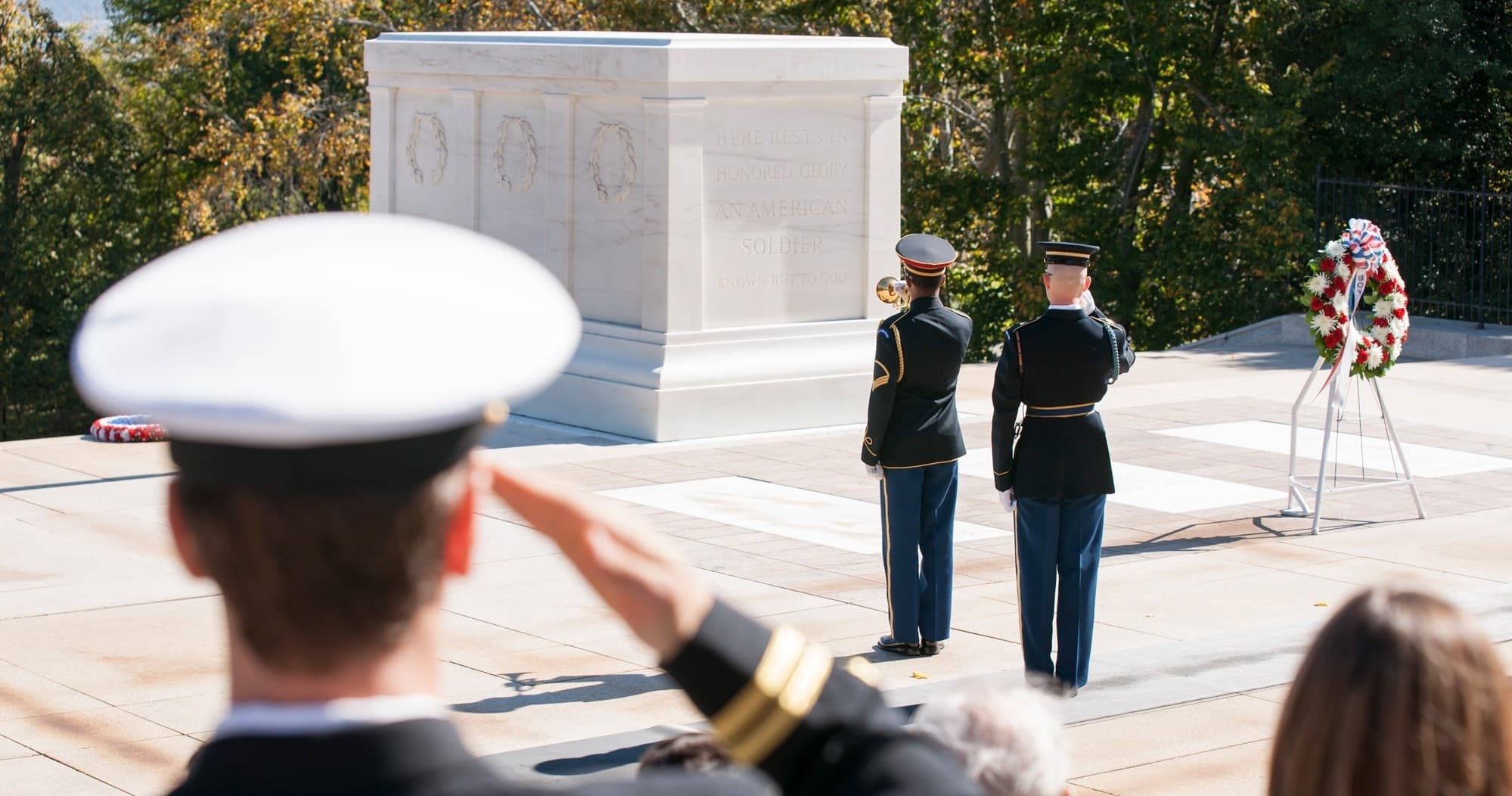 Easy-Access Arlington Cemetery Tour with Iwo Jima Memorial