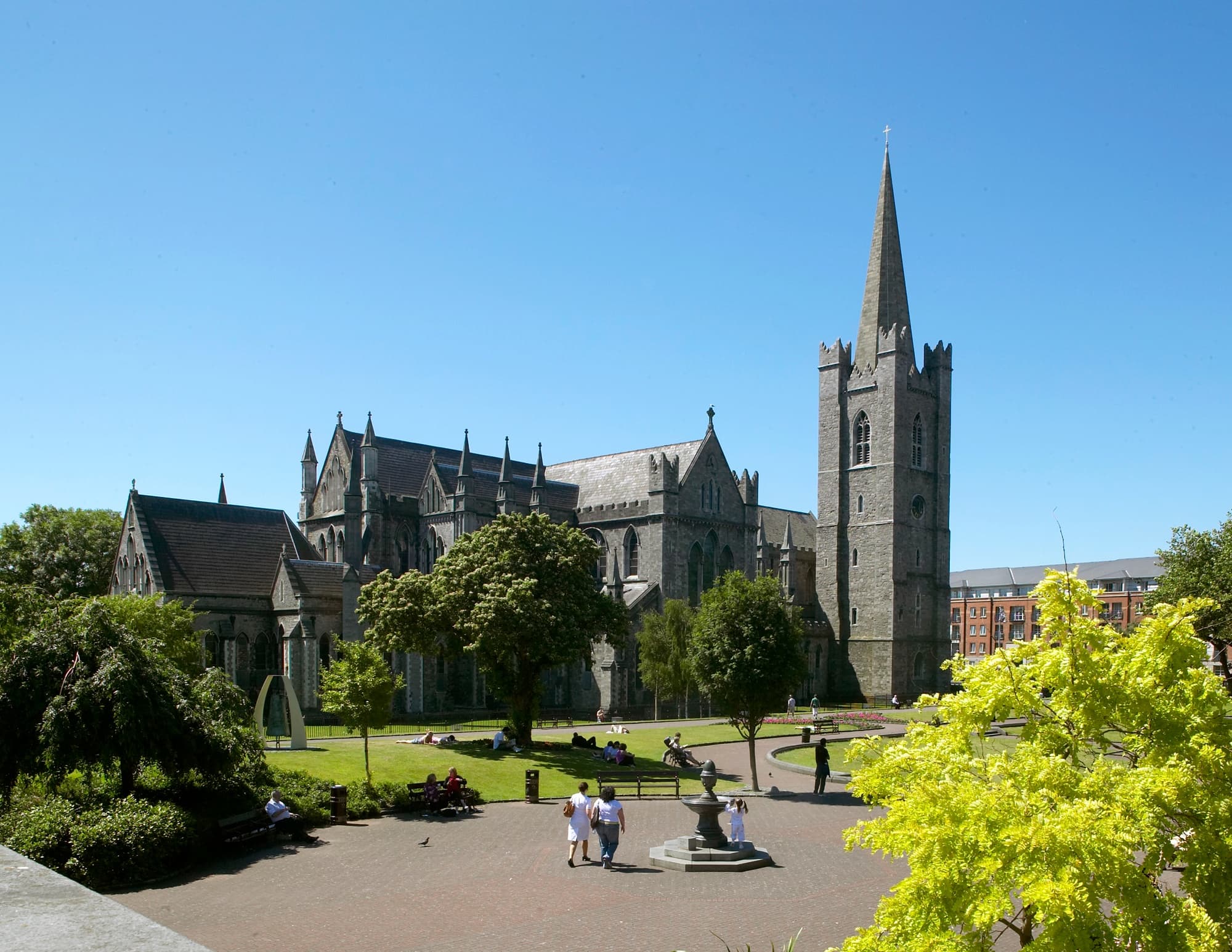 Dublin History Walk with Letz Go City Tours EU