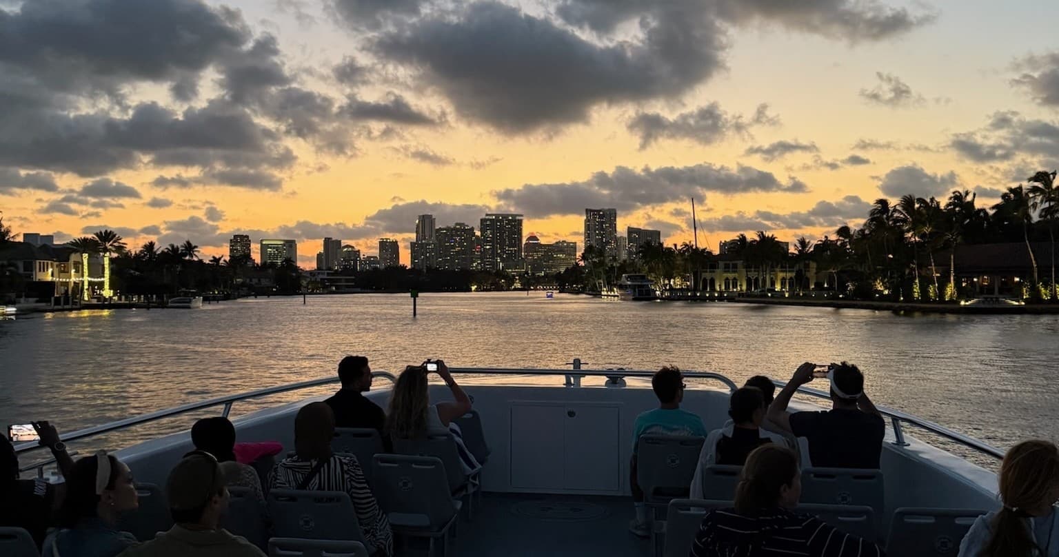 Unforgettable Dinner & Intracoastal Cruise in Fort Lauderdale on the Sea Rocket