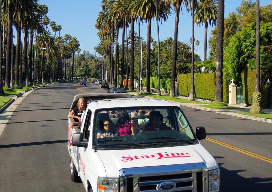 Celebrity Homes Tour with Karmel Shuttle's EXTREME Tours in Fullerton