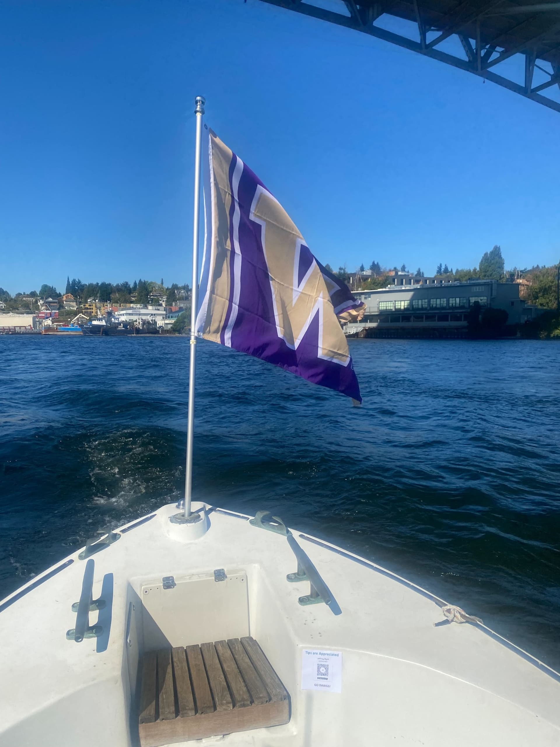 Husky Sailgate: Ultimate Game Day Experience in Seattle