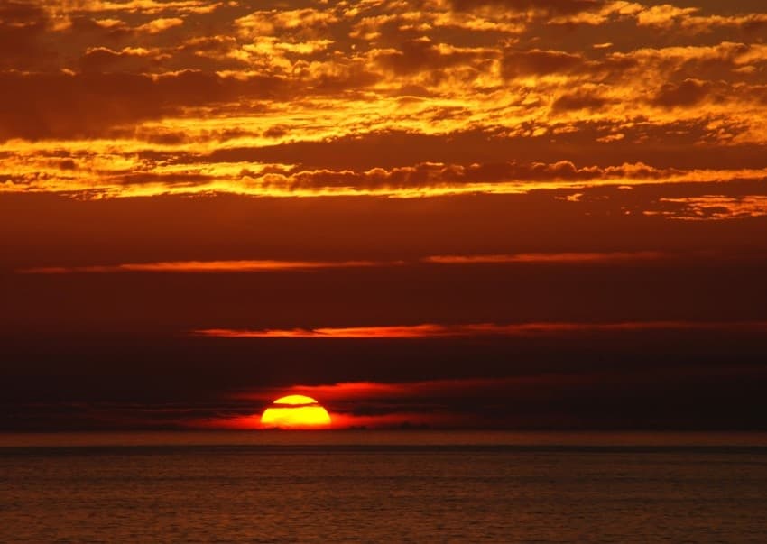 Water-Activities with Fin Chaser: Sunset Cruise Adventure