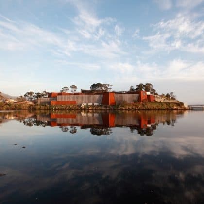 Hobart Art & Wine Tour with Premier Travel Tasmania