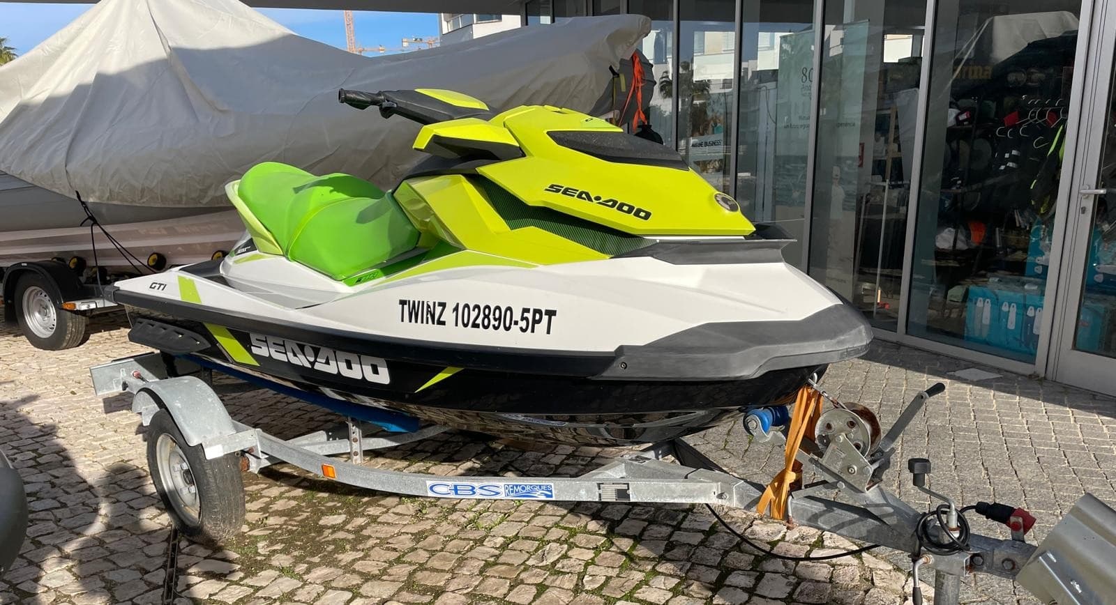 Jet-Ski the Algarve Coast: High-Speed Rentals in Lagos, Portugal