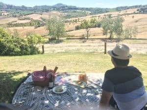 Private Picnic in Val D’Orcia: Wine, Cheese & Hilltop Towns