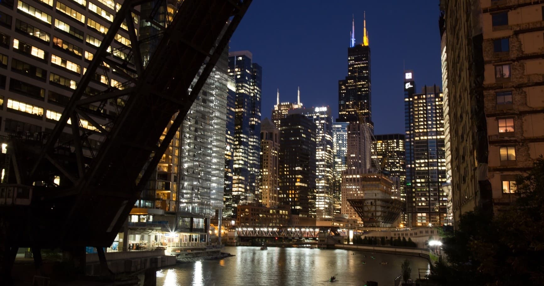 City Lights Night Paddle: Kayak the Chicago River After Dark