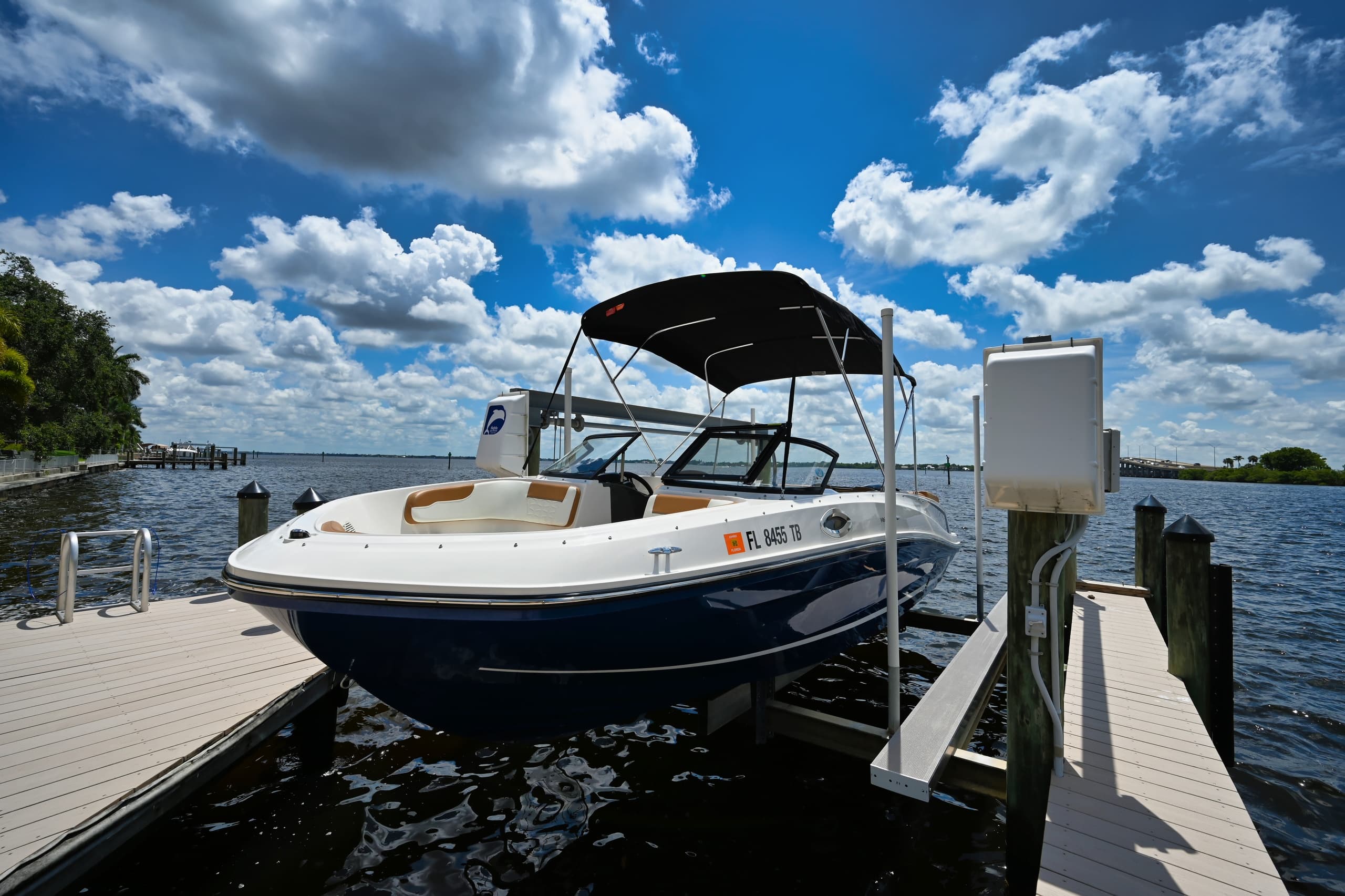 Explore Cape Coral Waters Aboard the Bayliner VR6 150HP: The Ultimate Boating Experience