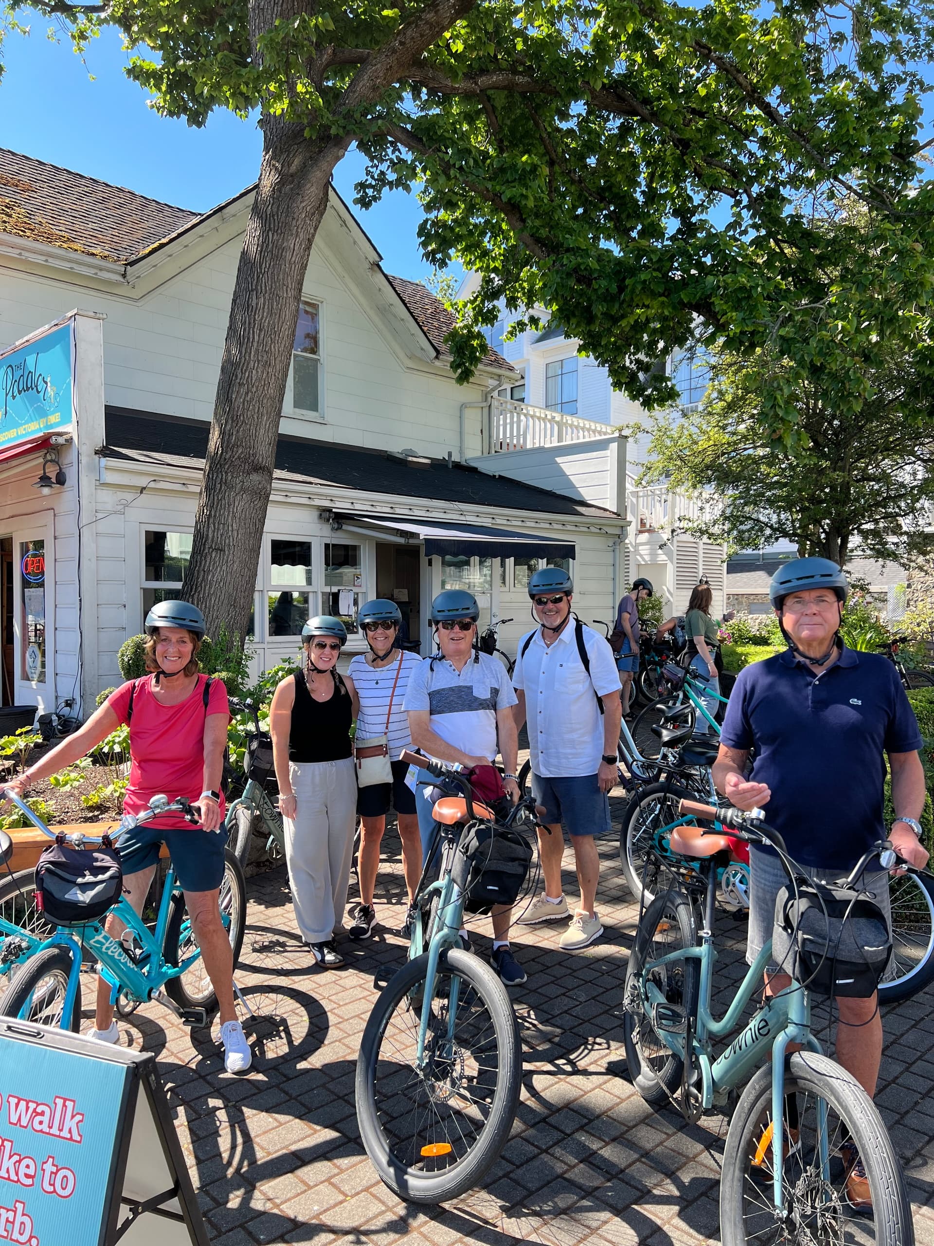Explore Victoria Your Way: Custom Private 2.5-Hour Bike Tour Experience