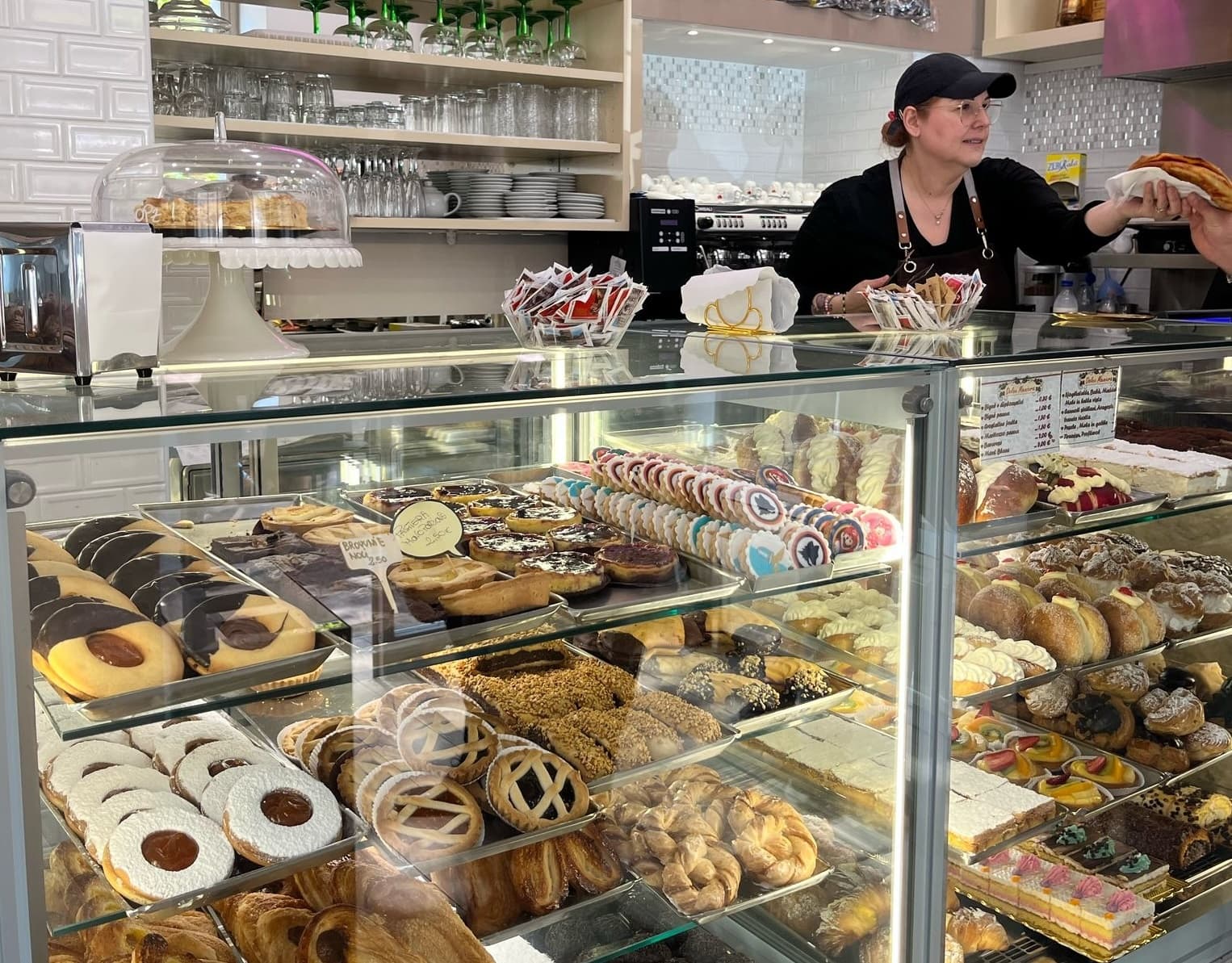Sweet Strolls: The Ultimate Dessert Tour of Rome photo 1