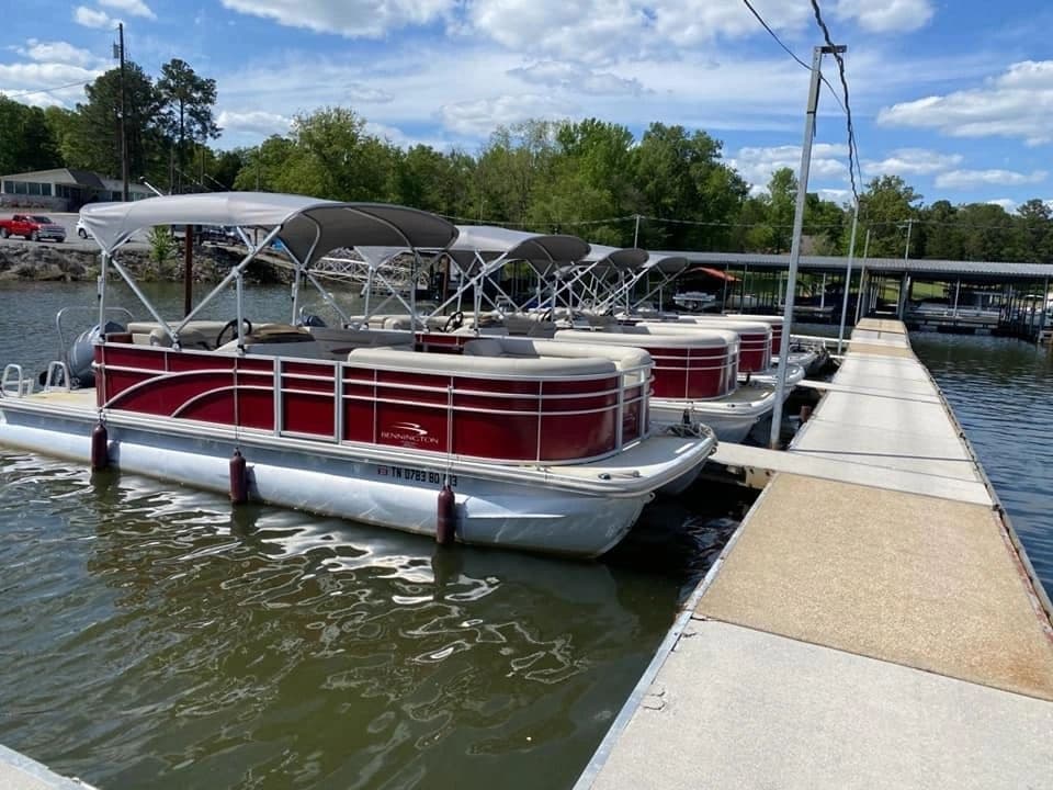 Bennington Pontoon Rentals at Cypress Springs Resort & Marina