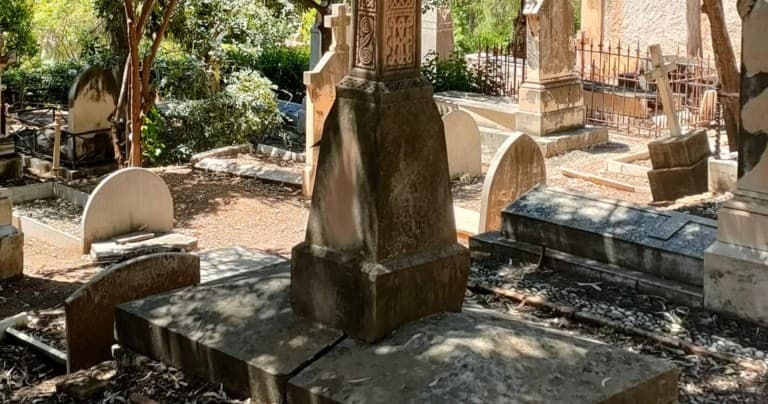 Historic Cemetery Tours in Málaga with Lupy Tours