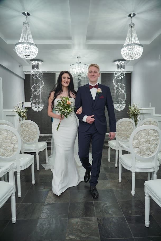 Intimate Ruby Wedding Package in Las Vegas Crystal Chapel