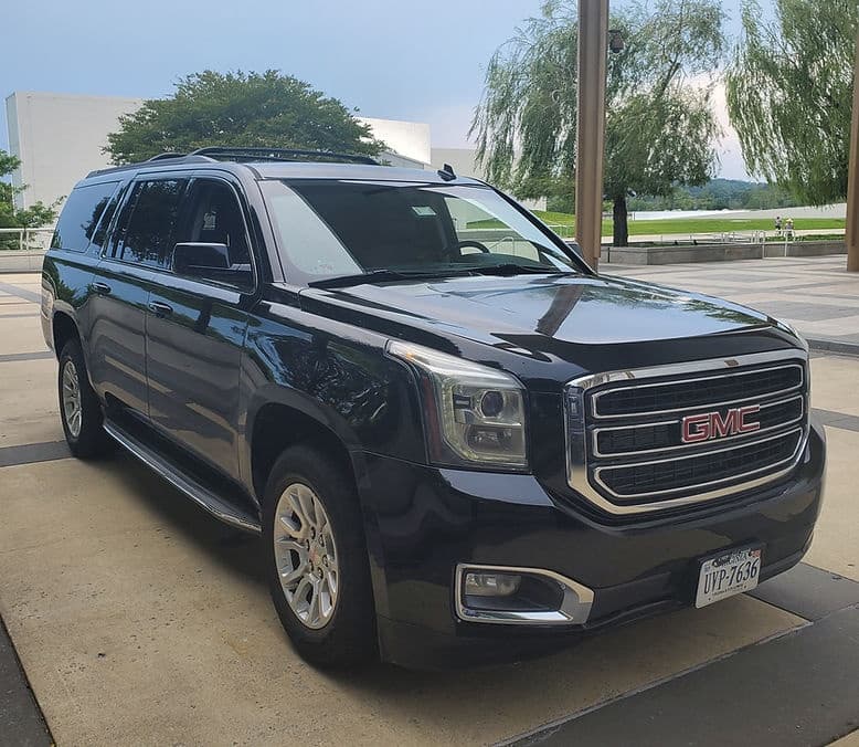Luxury Vehicle Experience with Amadeus Royal Limousine Inc.