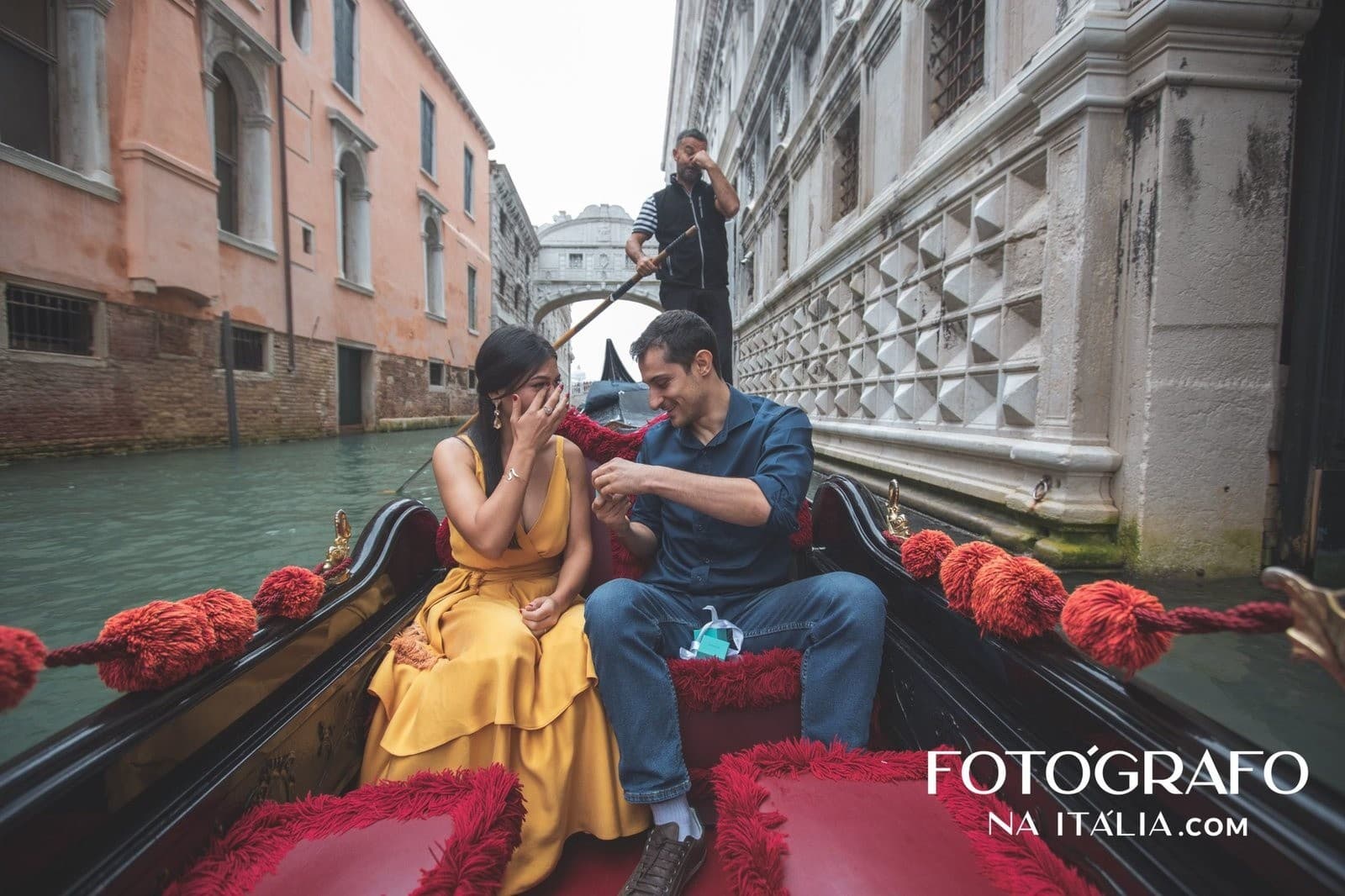 Venice Photo Session and Romantic Gondola Ride at Sunrise or Sunset
