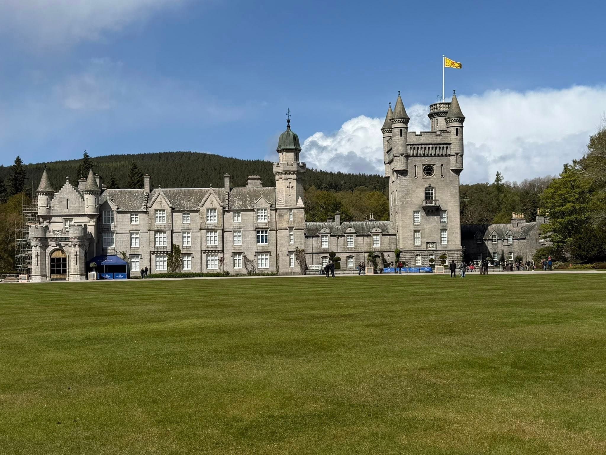 A Day at Abbotsford House & Melrose: Sir Walter Scott’s Borders Retreat