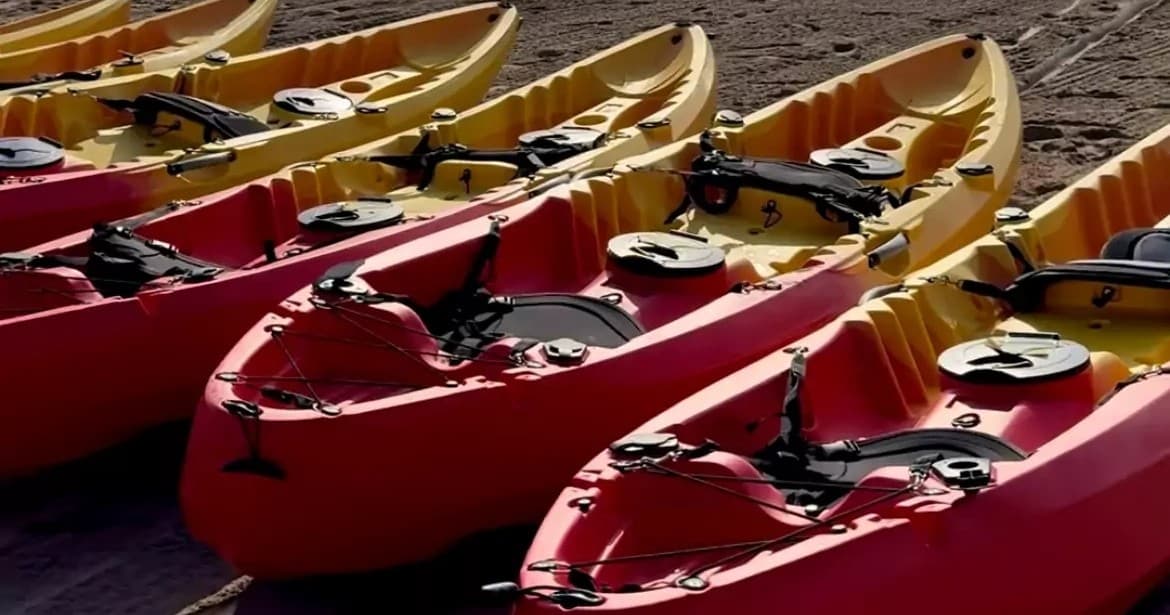 Kayak Adventures with CaboXperiencia in Cabo de Palos