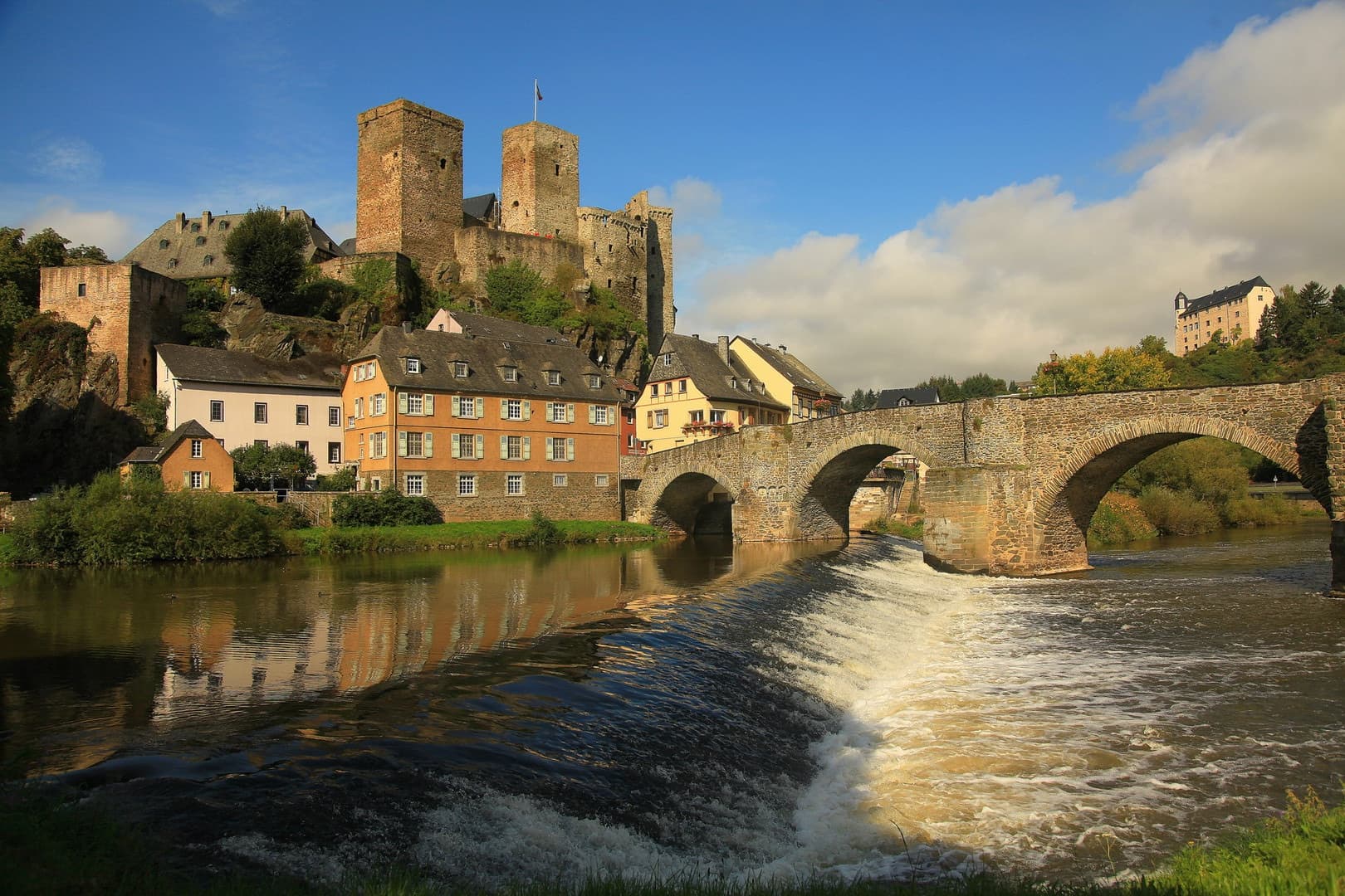 Canoe Adventure in Lahn River with Weilburger Touristikbetriebe