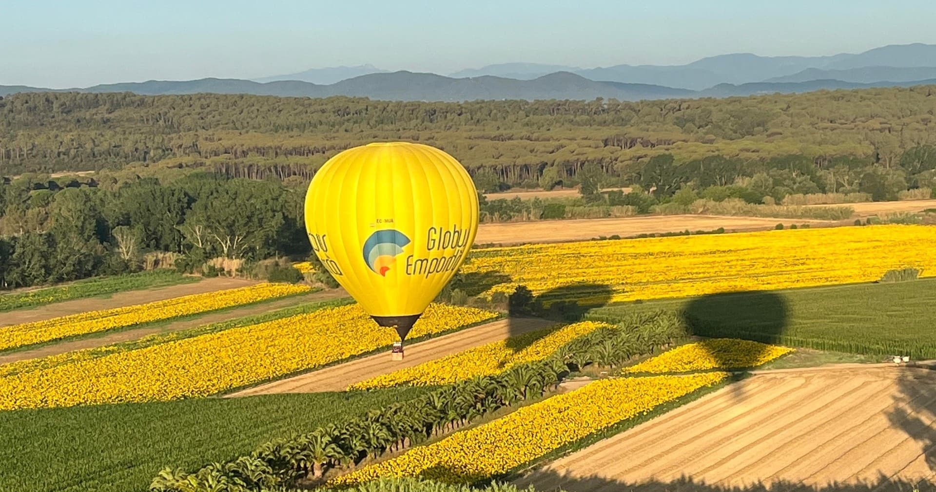 Hot Air Balloon Ride with Globus Empordà in Girona