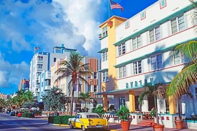 Strolling Miami Beach’s Art Deco District: Guided Tour & Museum Access