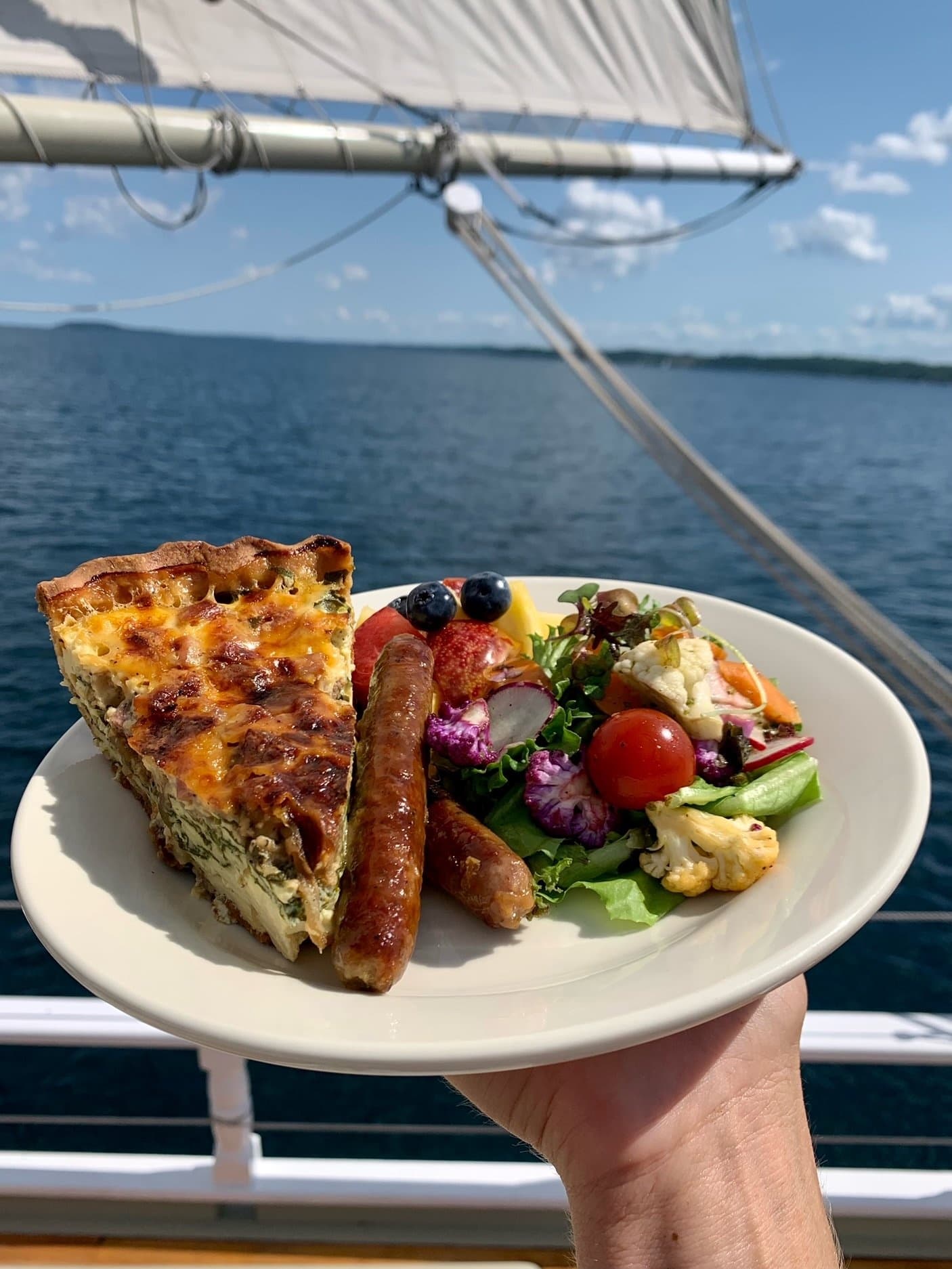 Manitou Brunch Cruise: Morning Boat Tour in Traverse City