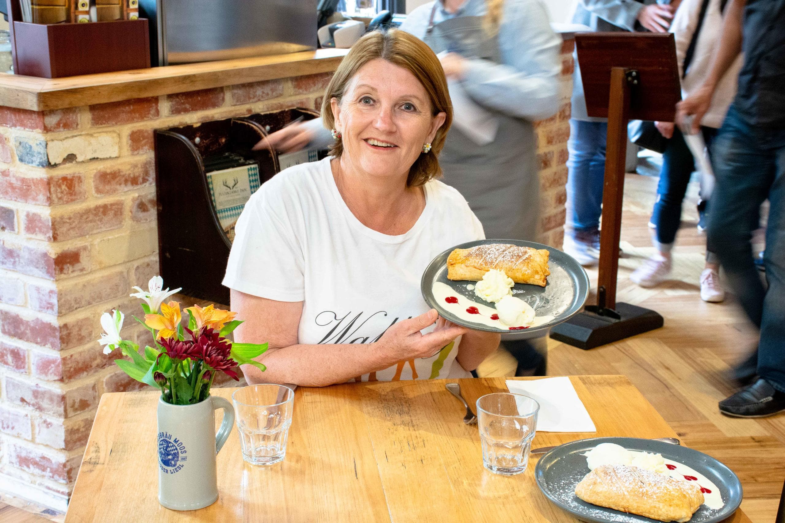 Land Adventures: Hahndorf Walking Tour with Strudel & Culture
