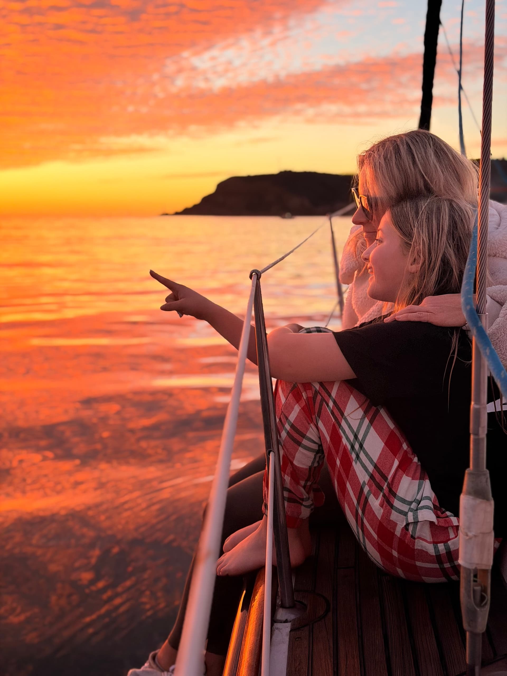 Private 4-Hour Yacht Charter in San Diego: Exclusive Coastal Sail for Up to 6