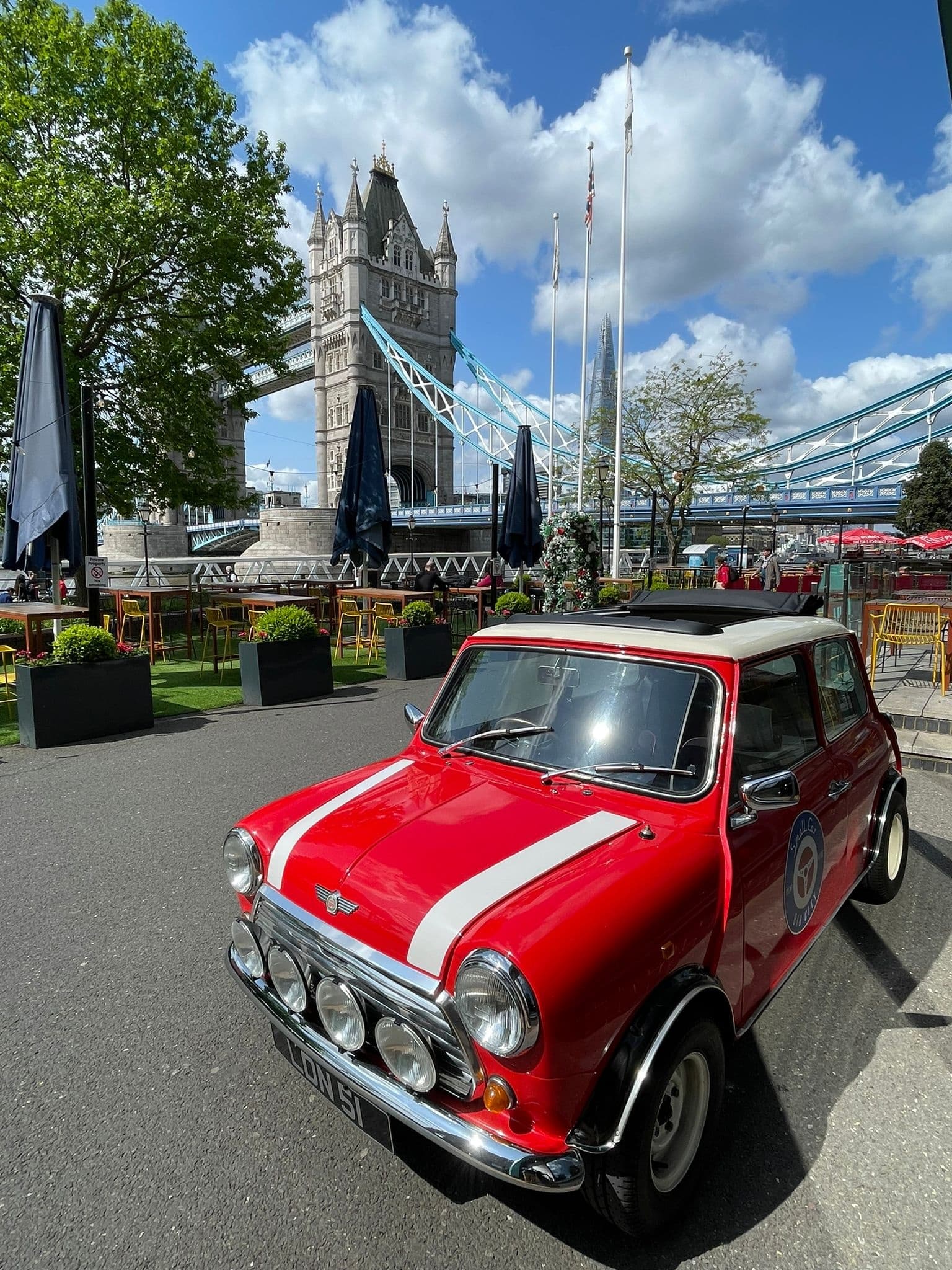 Mini Cooper London: 3-Hour Highlights and Hidden Gems Driving Tour