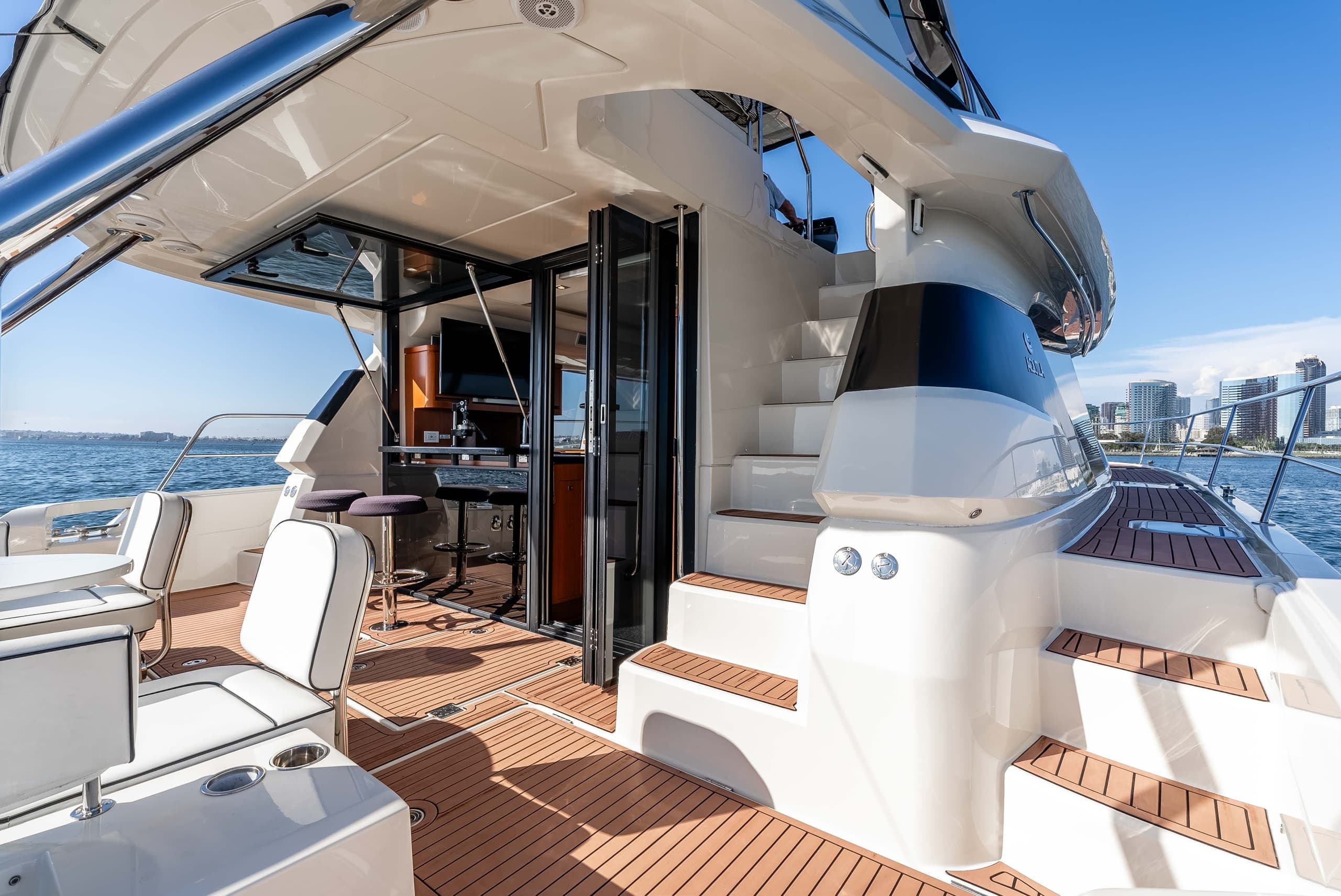 Aquila 44 Coronado: Multi-Day Power Catamaran Charters in San Diego Bay photo 3