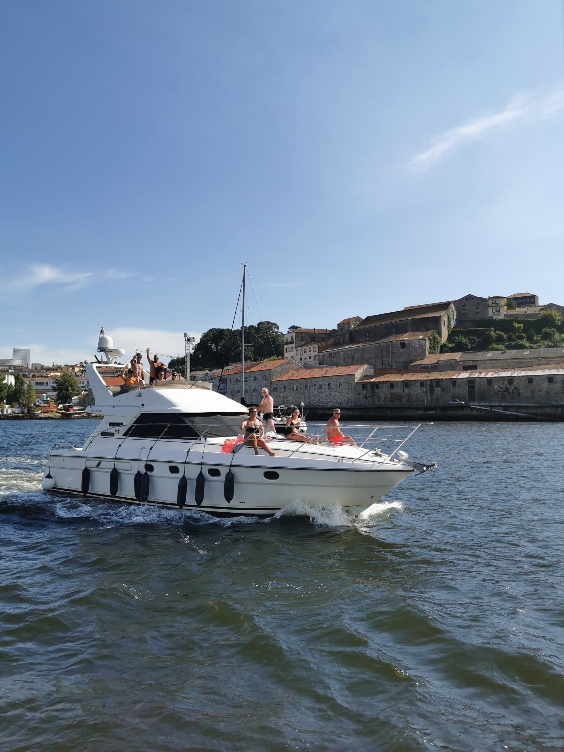 Luxury Yacht Cruise in Porto with Douro Captain