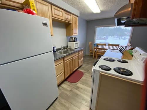 Stay Over the Tides: Waterfront Condo #2 at Knudson Cove Marina, Ketchikan photo 4