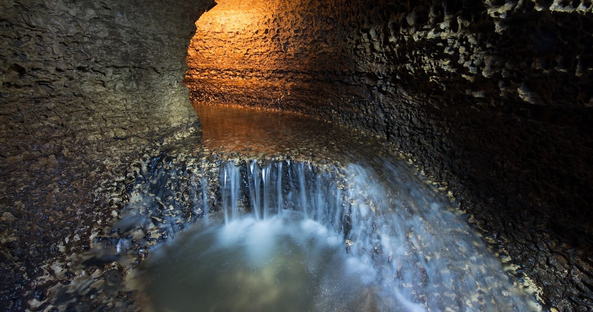 Explore Niagara Cave: Private Underground Adventure in Harmony