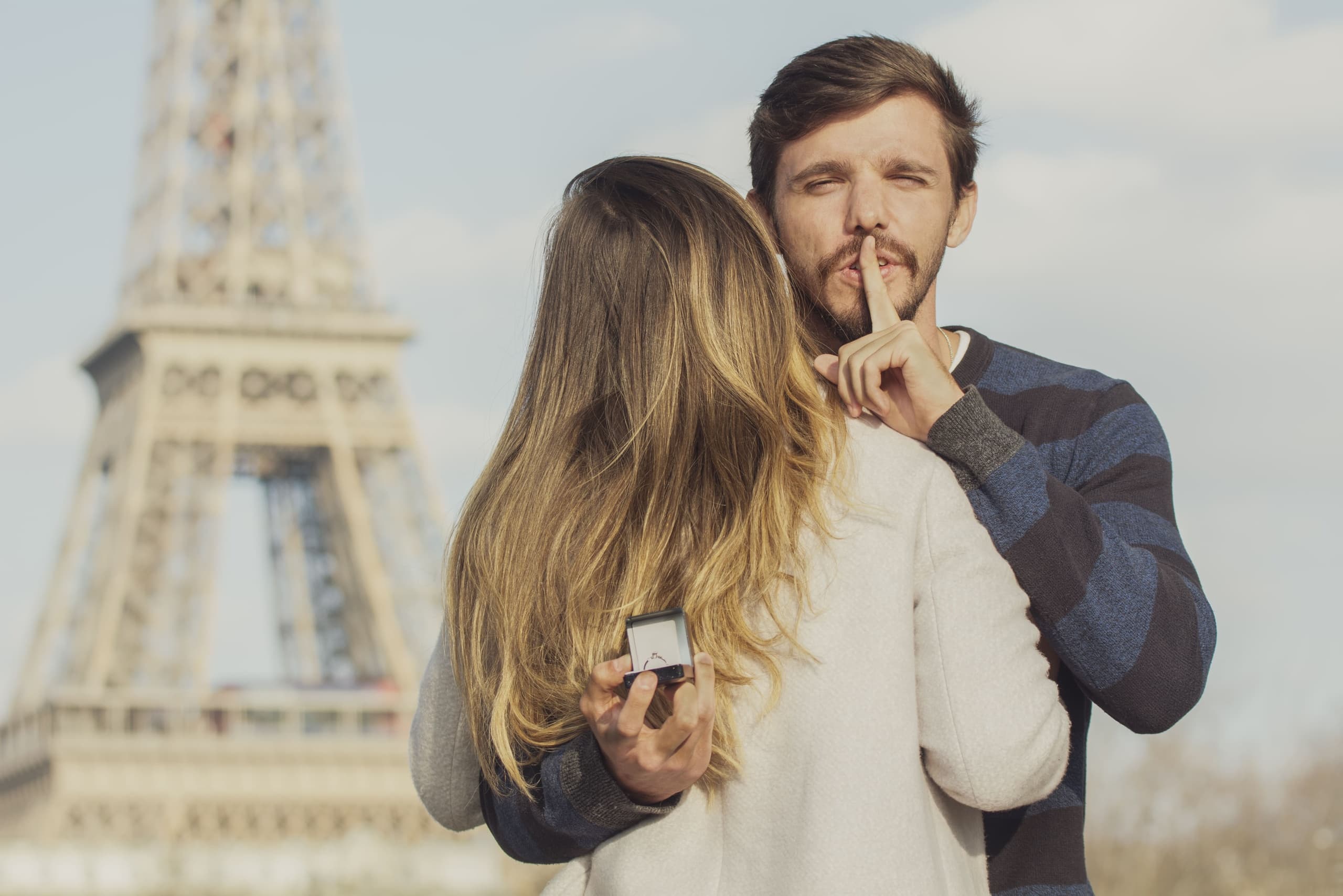 Paris Proposal with Picster: Romantic Photoshoot by the Eiffel Tower