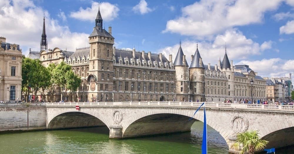 Land Adventures: Private Paris Tour by Stellar Tours