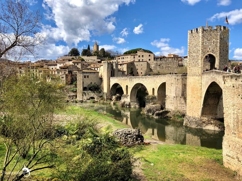 Three Medieval Towns and Volcanic Landscapes: Besalú, Castellfollit de la Roca & Santa Pau from Barcelona