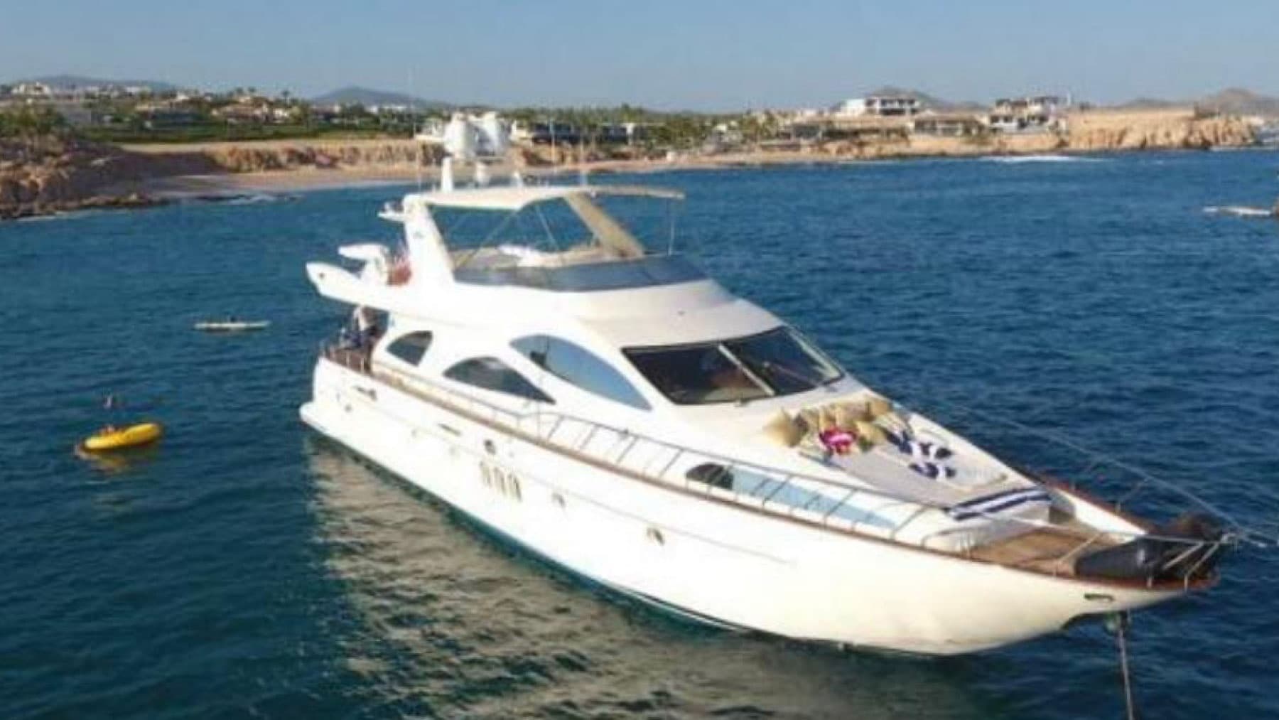 Sea of Cortez Yacht Charter with 80 Foot Azimut
