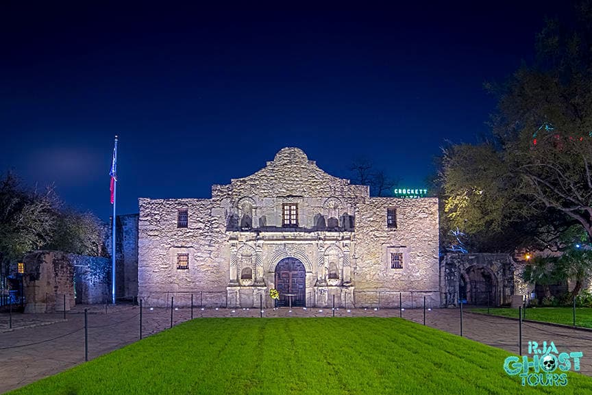 San Antonio Ghost Tour with RJA GHOST TOURS: Haunted History Walk