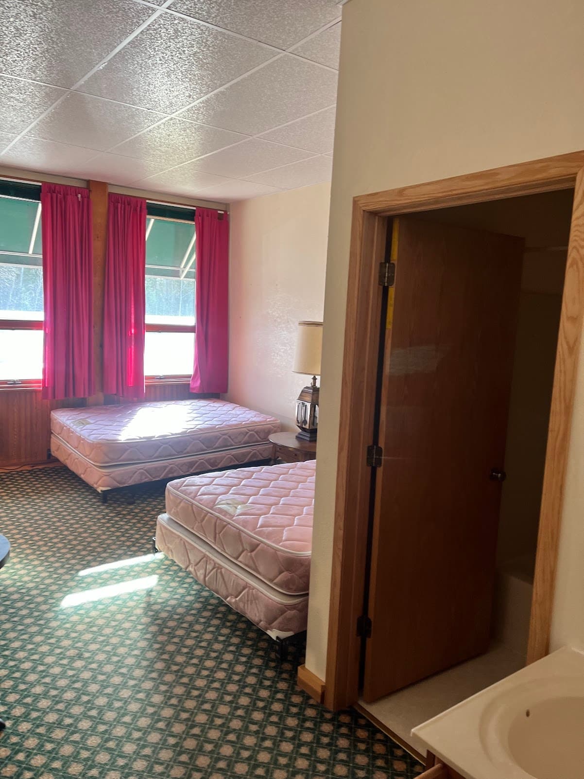 Lodge Room 1 & 2: Practical Lake Country Base Near Kabetogama Visitor Center photo 4