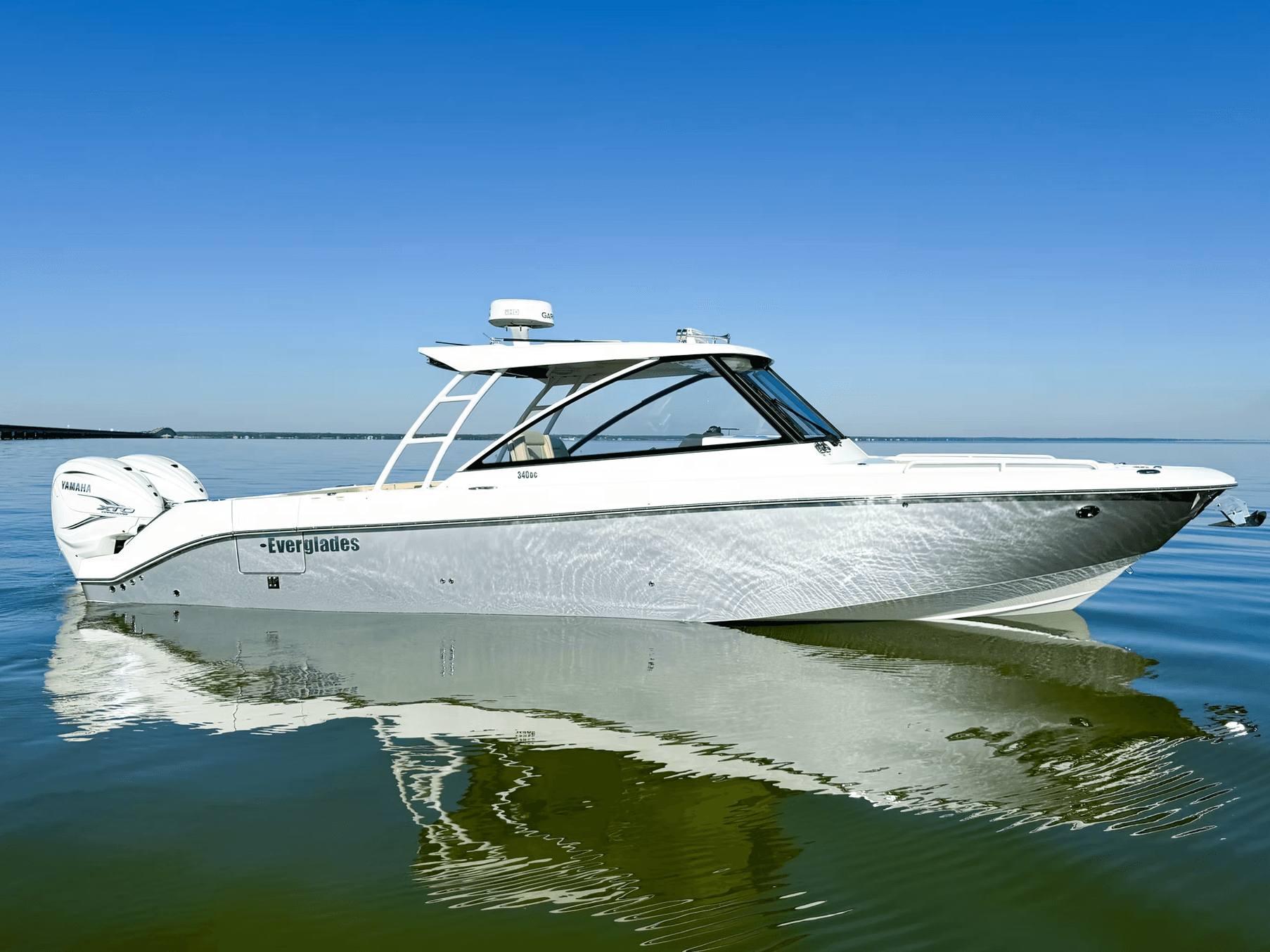 Full-Day Destin Boat Charter: Crab Island, Spectre Sandbar & Dolphin Cruise
