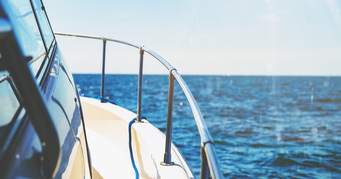 Pontoon Boat Rental at Wahoo Watersports in Orange Beach