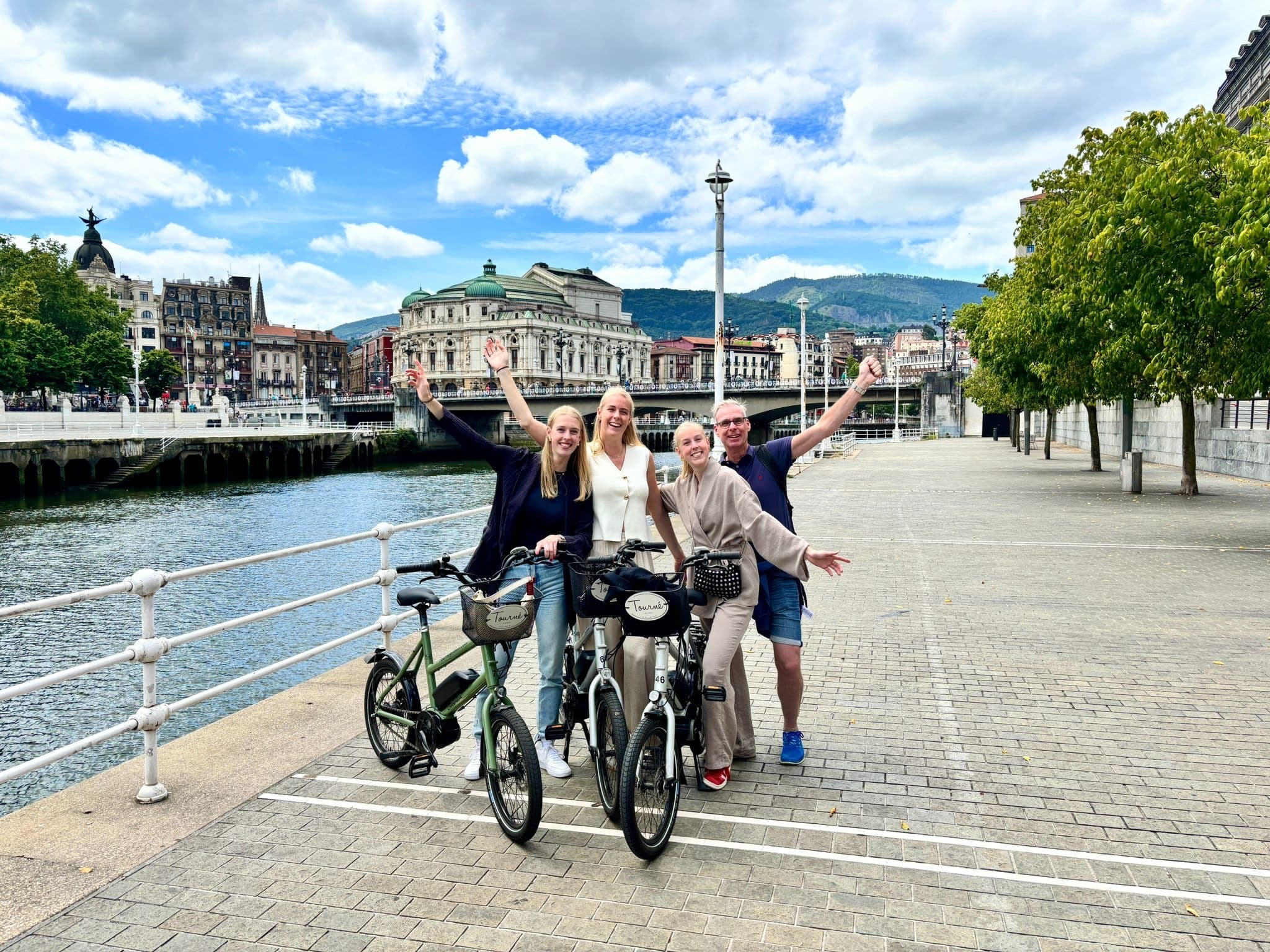 Bike Highlights Tour by Tourne in Bilbao