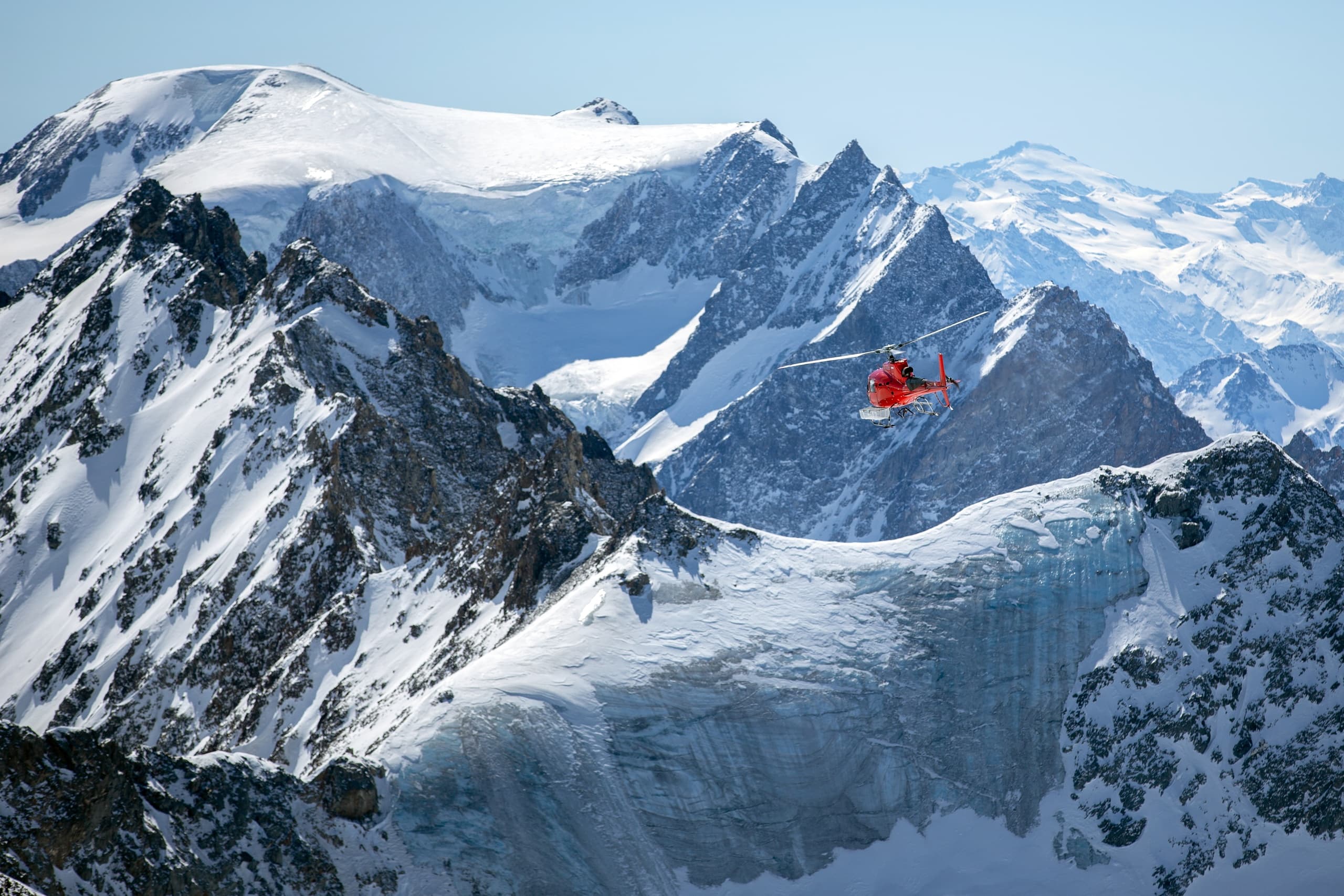 Helicopter Tour of the Cervin with Alpine Helicopters CH in Valais photo 1