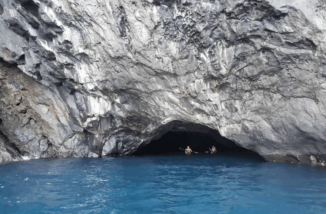Paddle to Cueva Bonita: Ruta de Kayak from Cueva de Poris de la Candelaria, La Palma